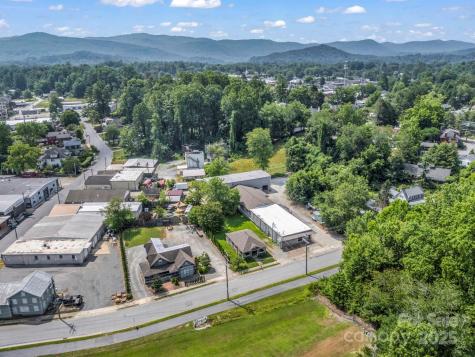 118 Railroad Avenue Brevard NC 28712