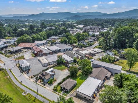 118 Railroad Avenue Brevard NC 28712