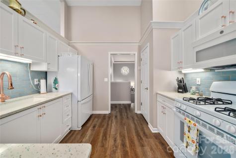 1107 Citation Circle Hendersonville NC 28739