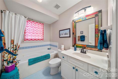 1107 Citation Circle Hendersonville NC 28739