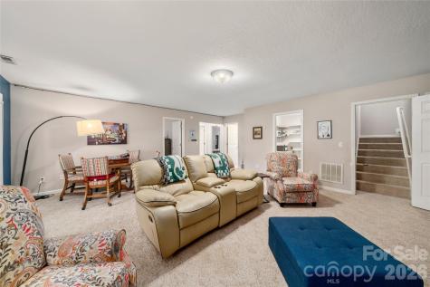 1107 Citation Circle Hendersonville NC 28739