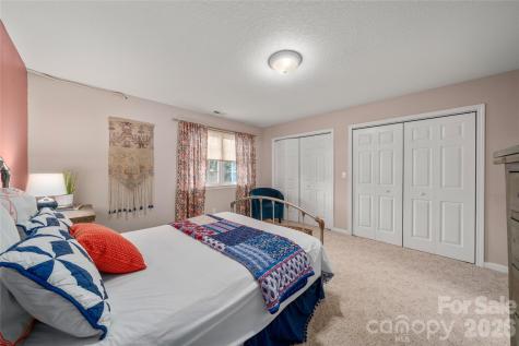 1107 Citation Circle Hendersonville NC 28739
