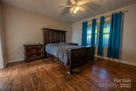 565 Overlook Drive Spruce Pine NC 28777