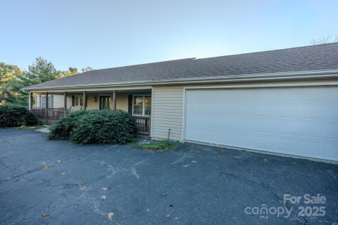 565 Overlook Drive Spruce Pine NC 28777