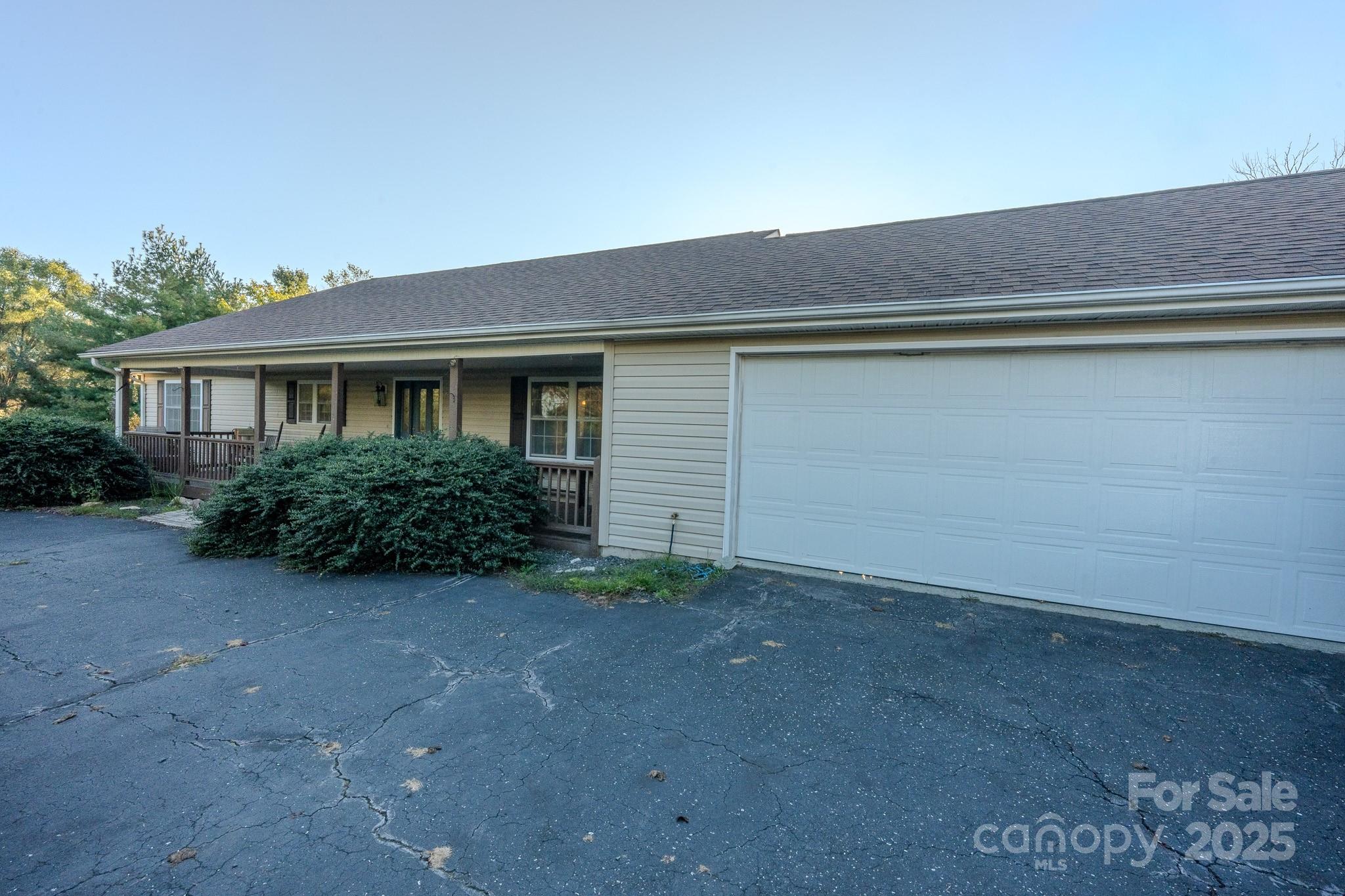 565 Overlook Drive Spruce Pine NC 28777
