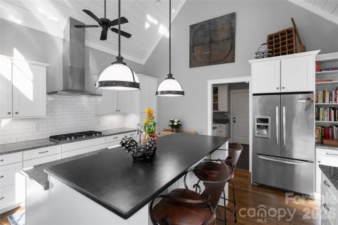 79 Chauncey Circle Asheville NC 28803