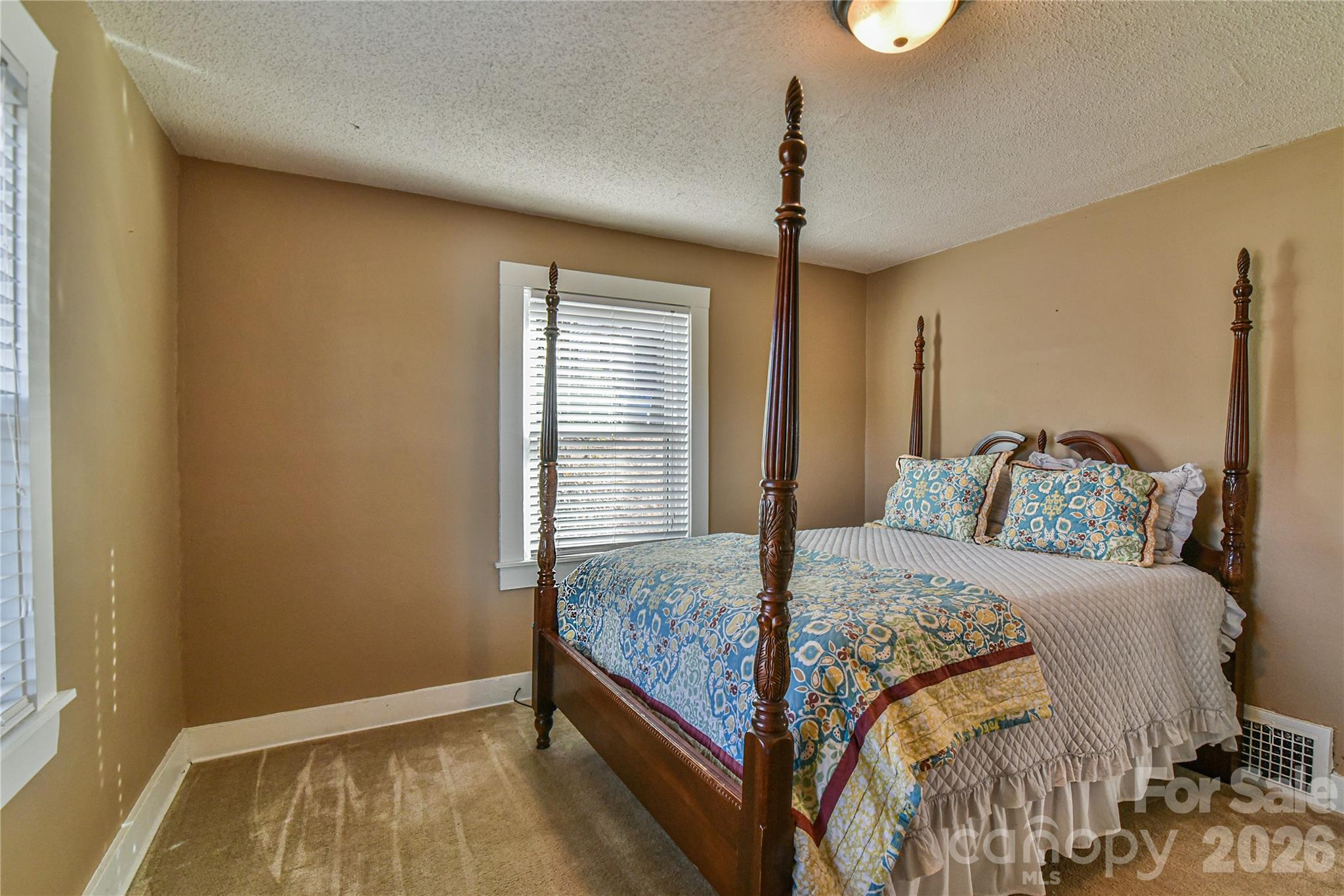 37 Buchanan Place Asheville NC 28801