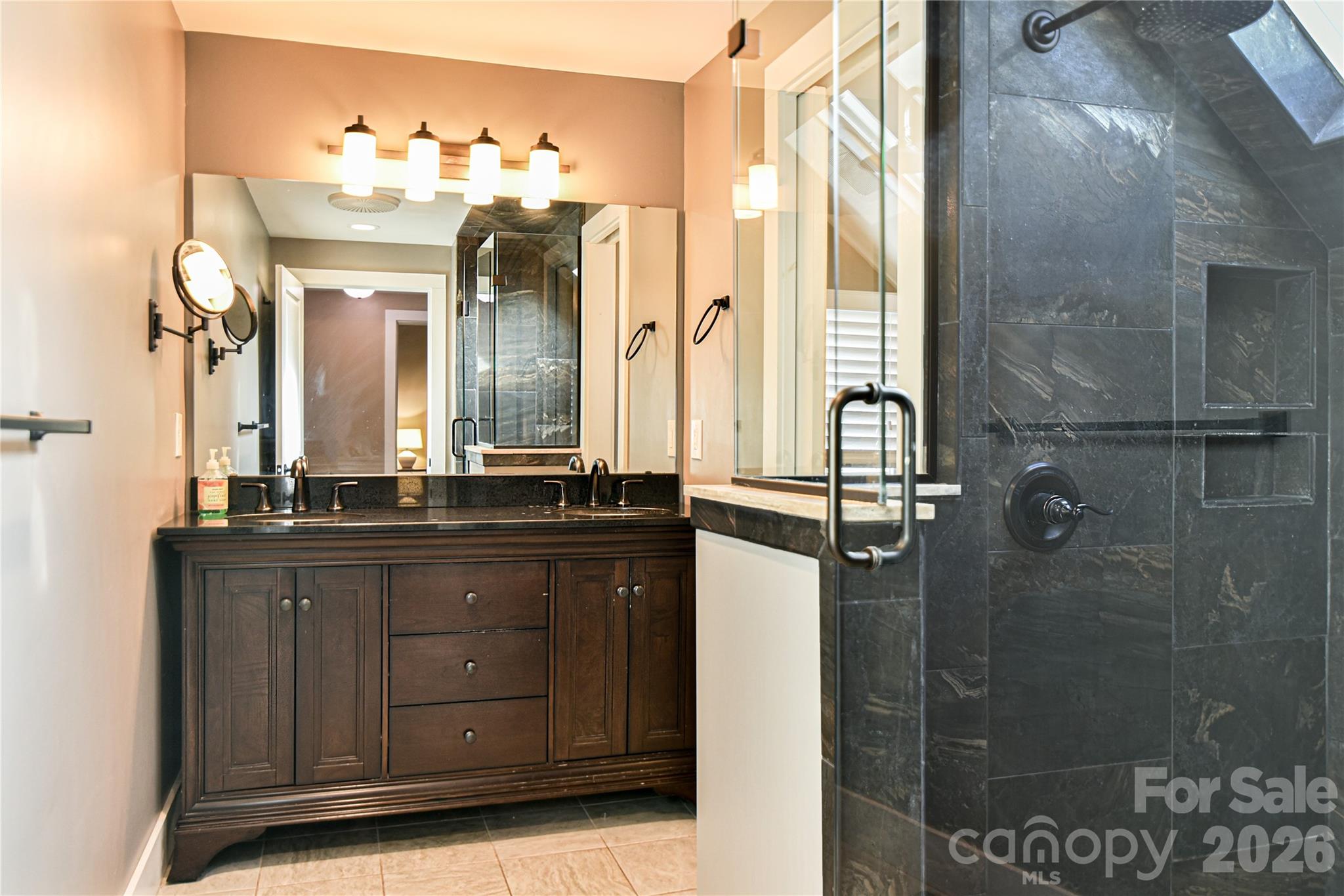 37 Buchanan Place Asheville NC 28801