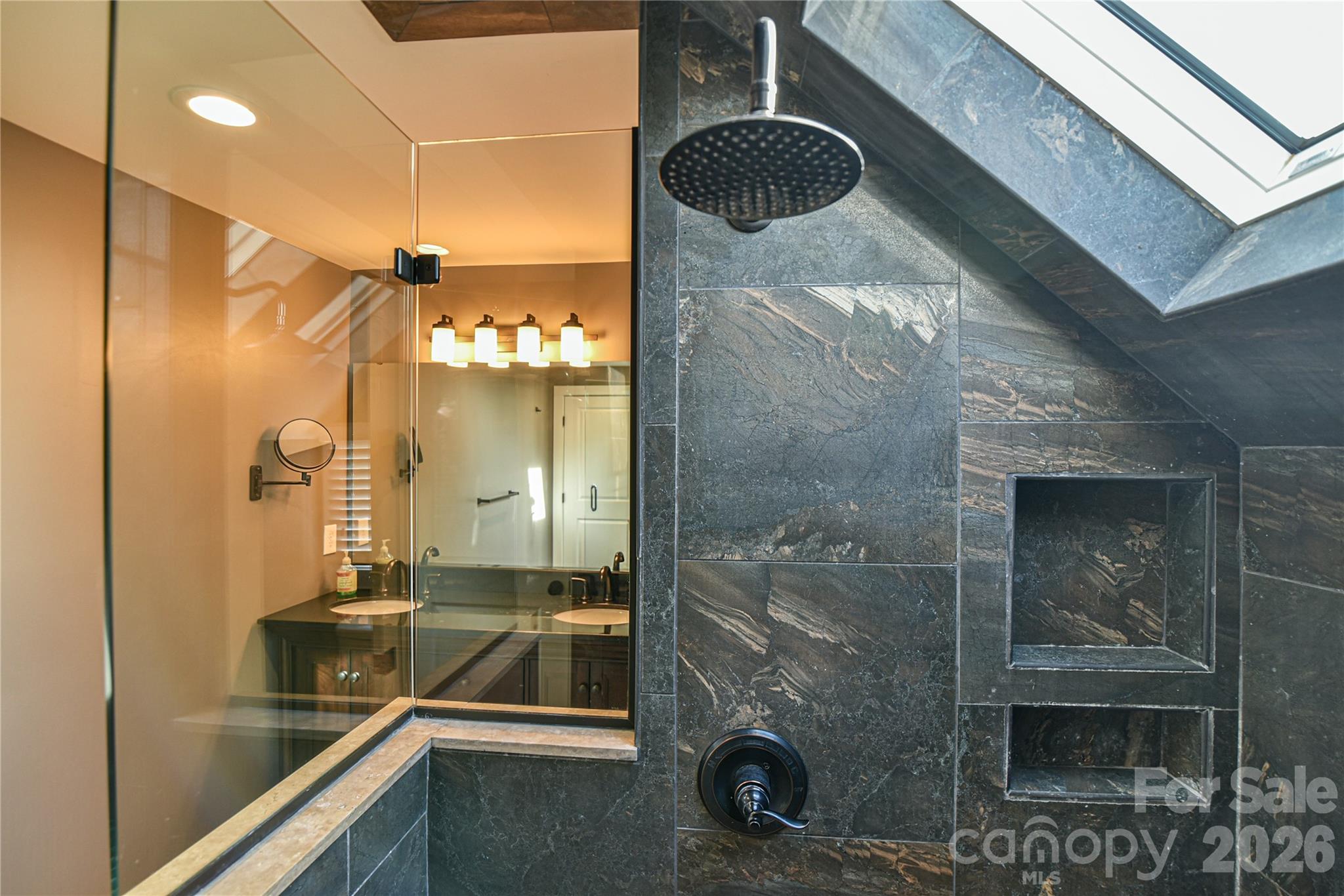 37 Buchanan Place Asheville NC 28801