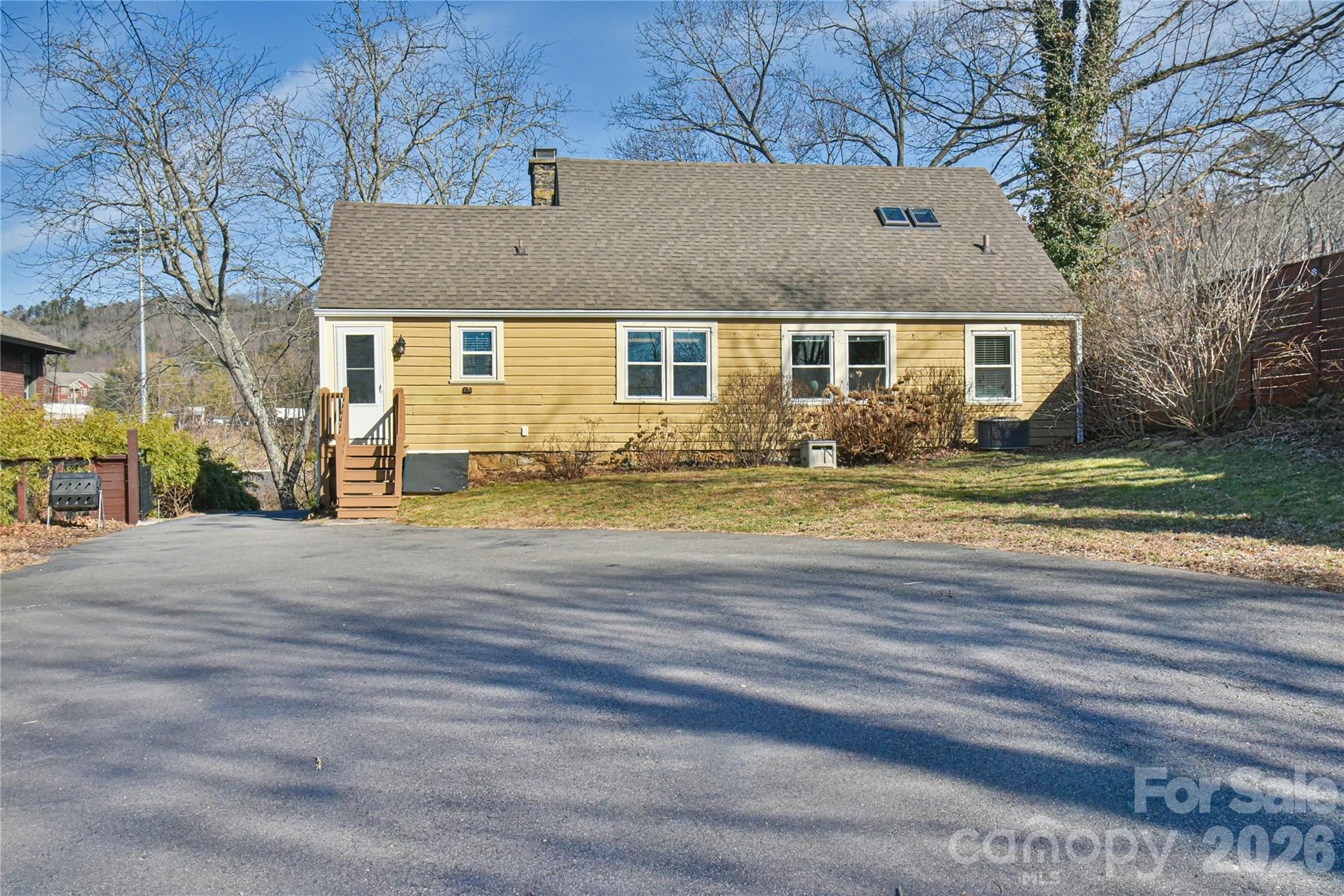 37 Buchanan Place Asheville NC 28801