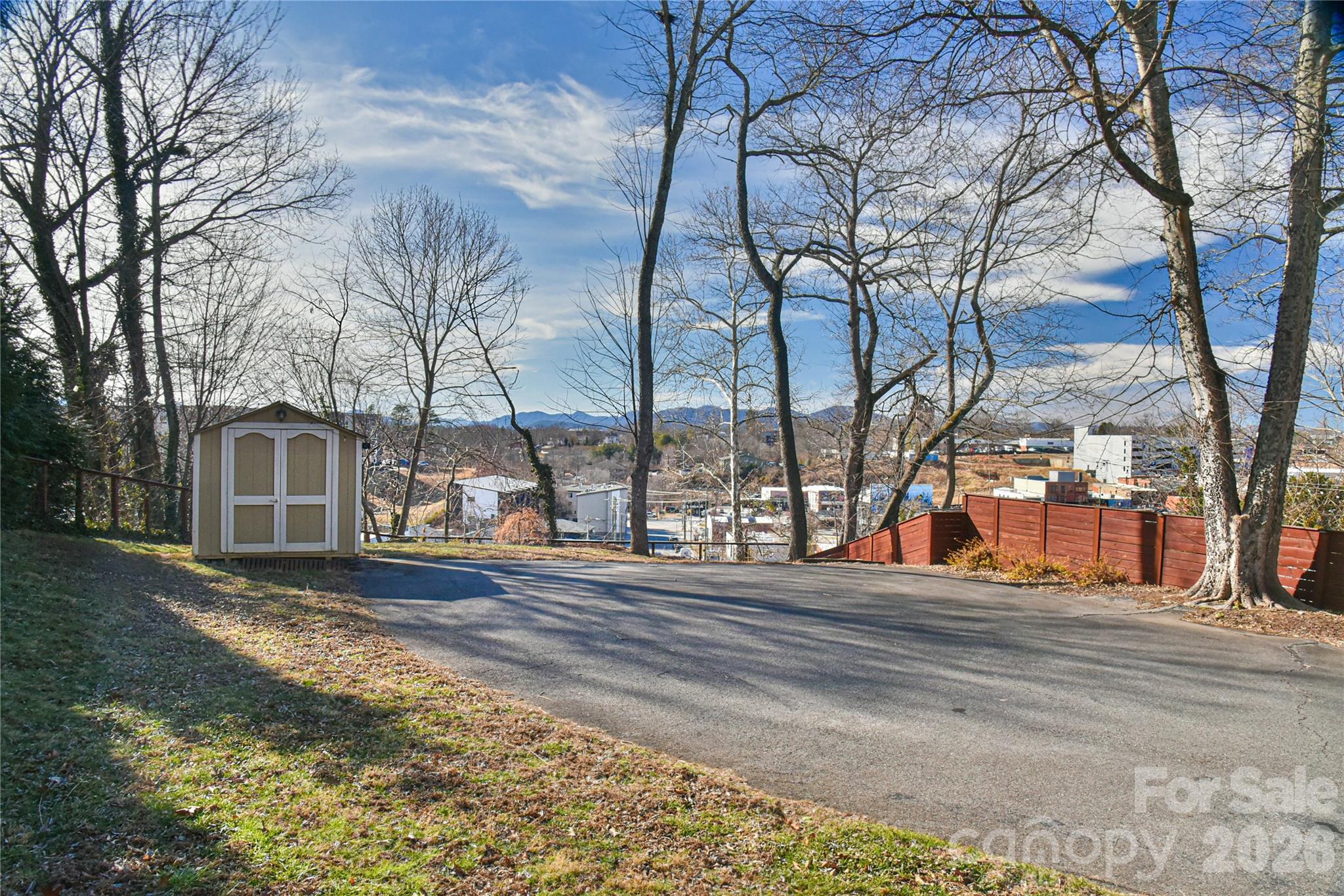 37 Buchanan Place Asheville NC 28801