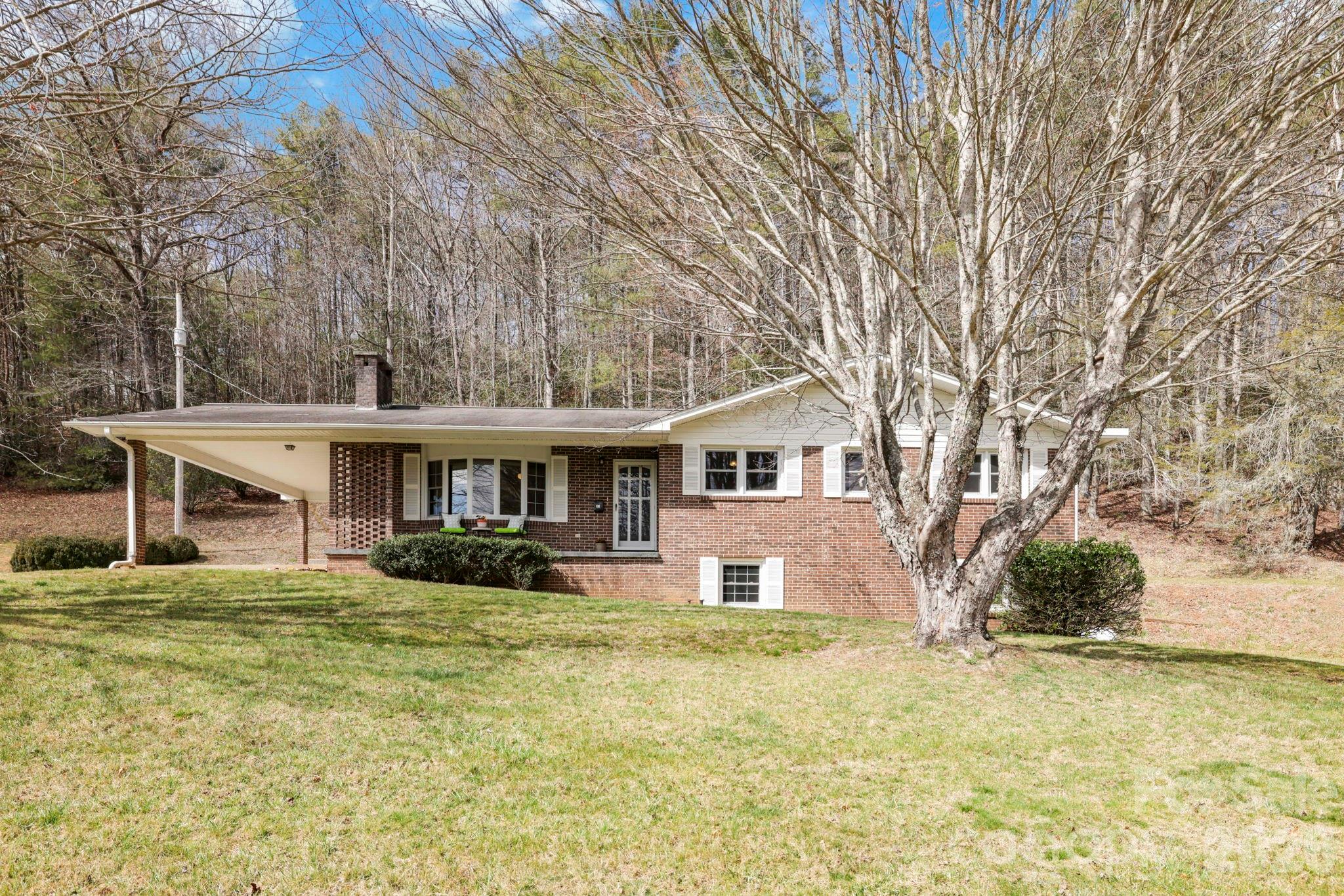 93 Lusitano Drive Lake Toxaway NC 28747