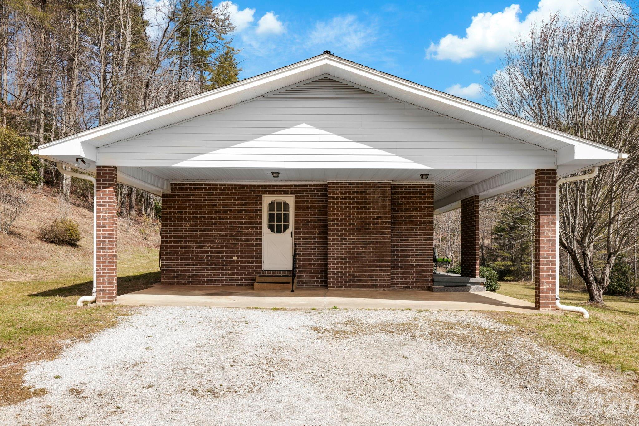 93 Lusitano Drive Lake Toxaway NC 28747