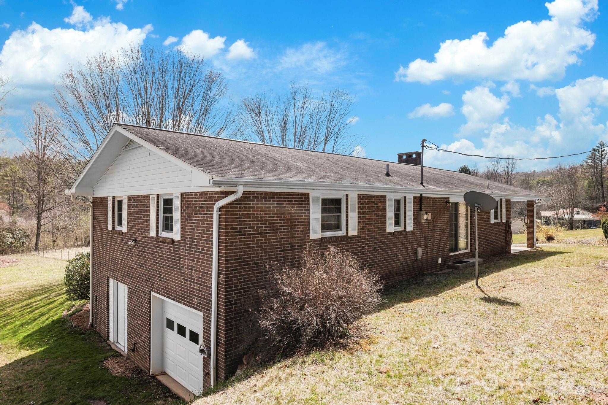 93 Lusitano Drive Lake Toxaway NC 28747
