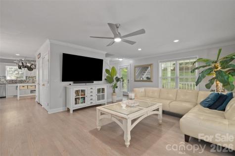 119 Friendly Lane Asheville NC 28806