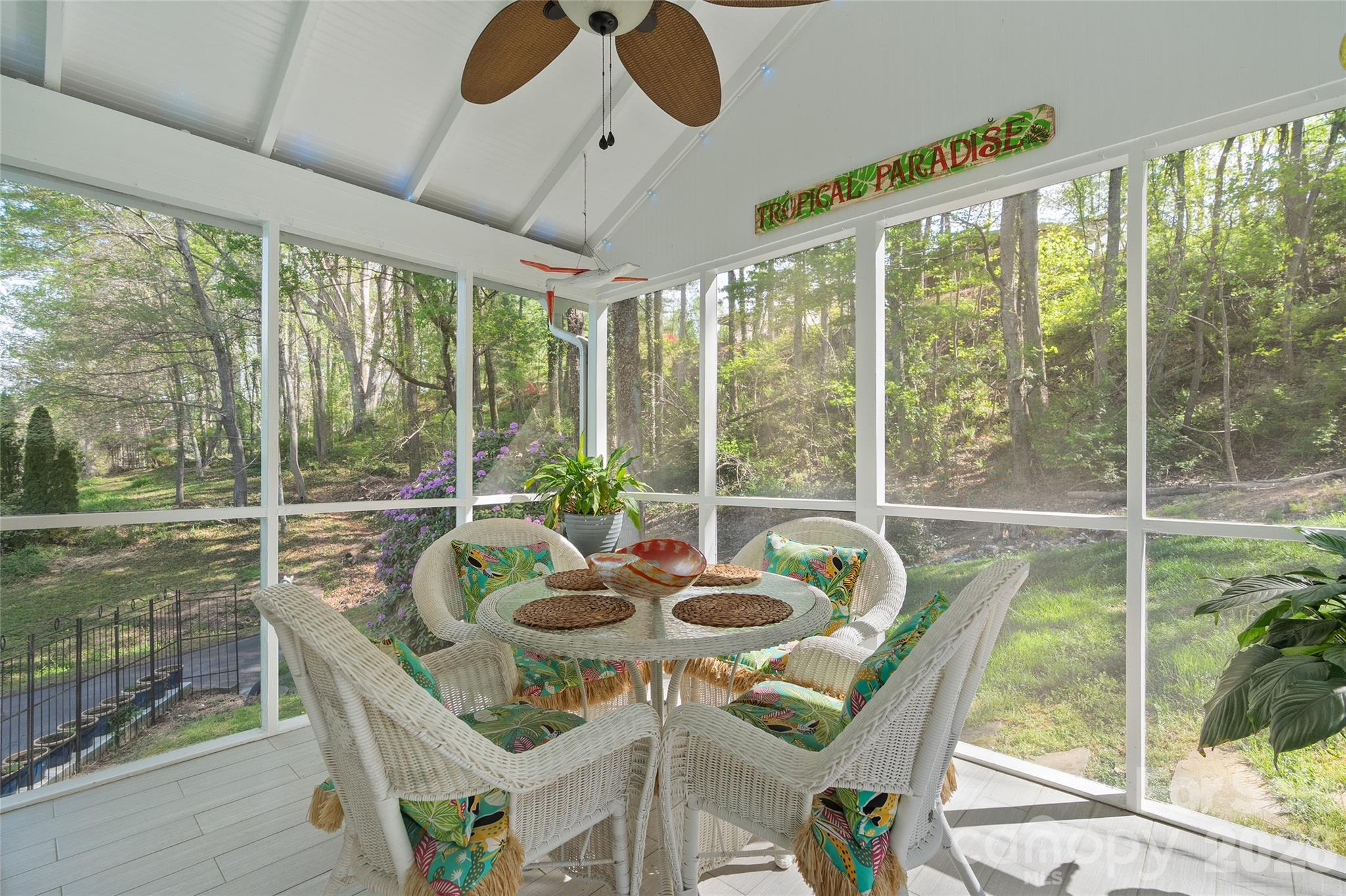 119 Friendly Lane Asheville NC 28806