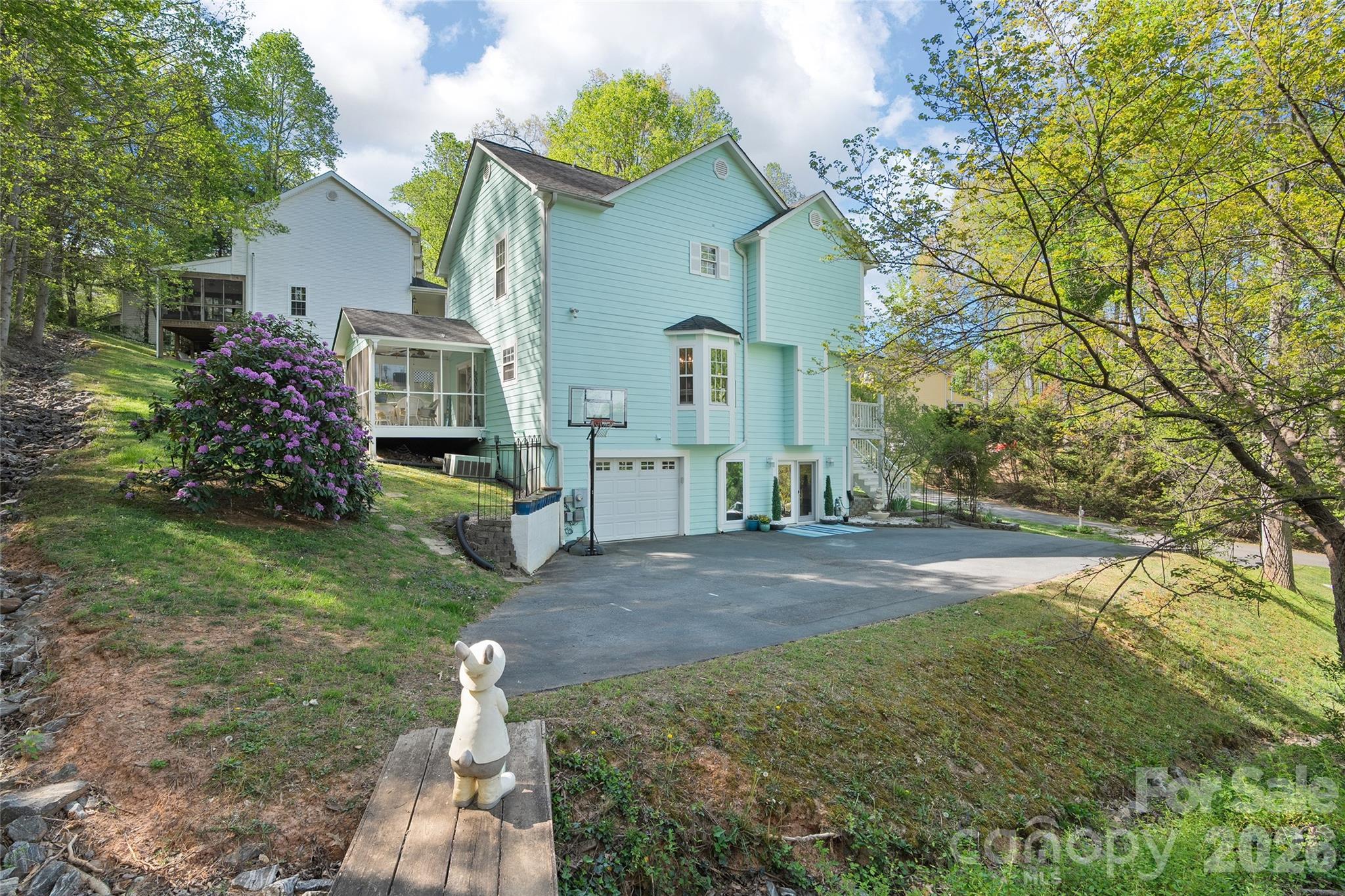 119 Friendly Lane Asheville NC 28806