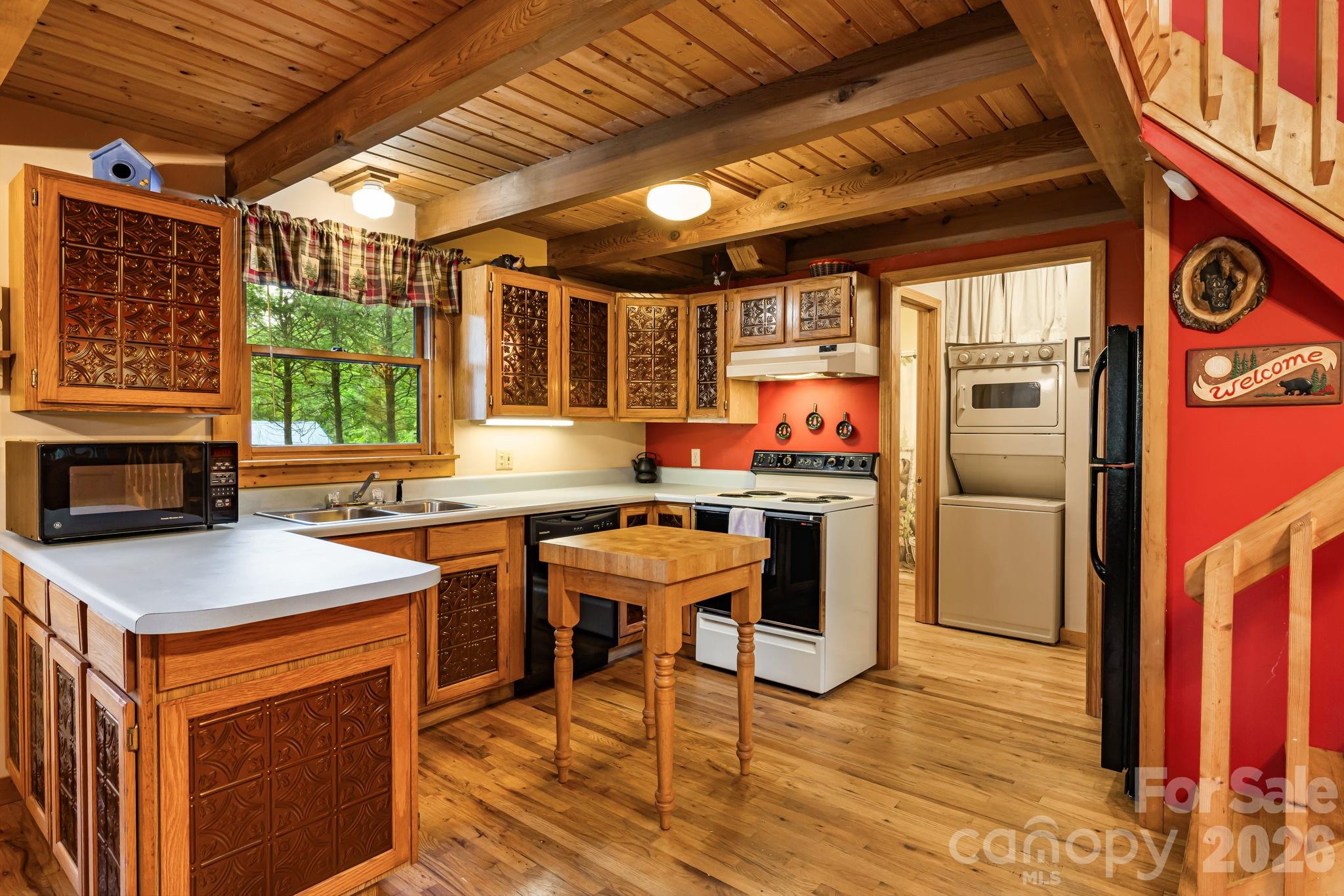 180 Grace Way Green Mountain NC 28740