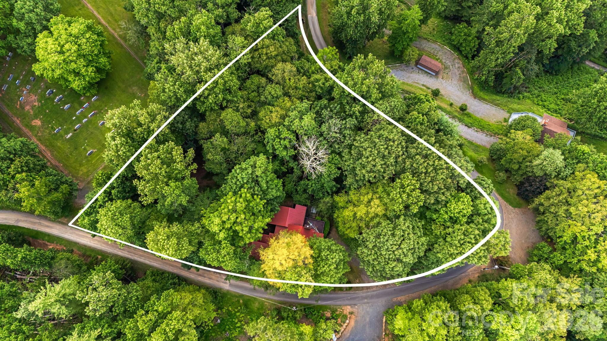 180 Grace Way Green Mountain NC 28740