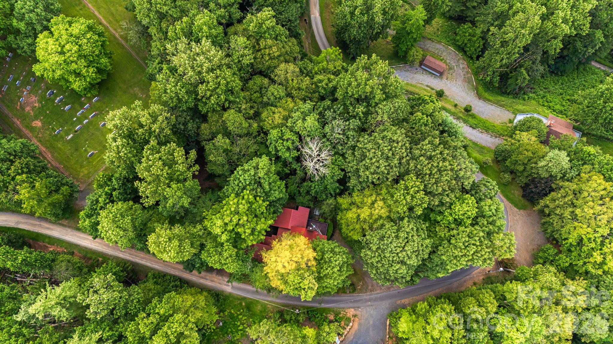 180 Grace Way Green Mountain NC 28740