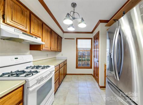 8 Indian Ridge Road Asheville NC 28803