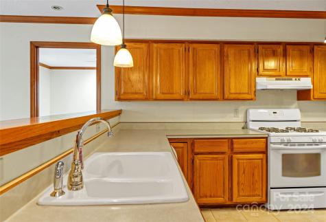 8 Indian Ridge Road Asheville NC 28803