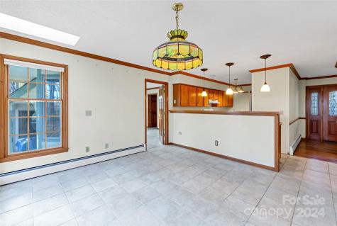 8 Indian Ridge Road Asheville NC 28803