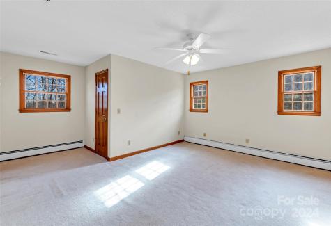 8 Indian Ridge Road Asheville NC 28803