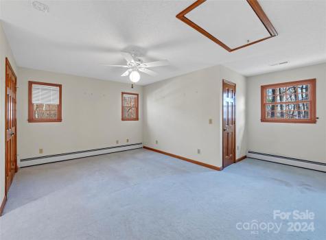 8 Indian Ridge Road Asheville NC 28803