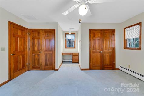 8 Indian Ridge Road Asheville NC 28803