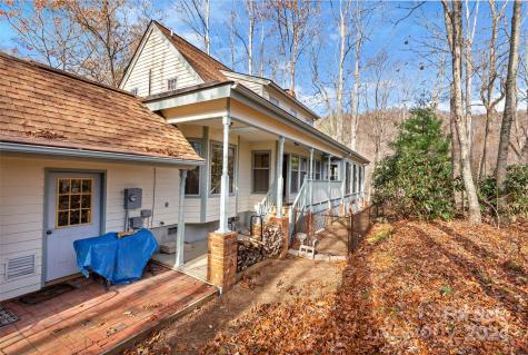 8 Indian Ridge Road Asheville NC 28803
