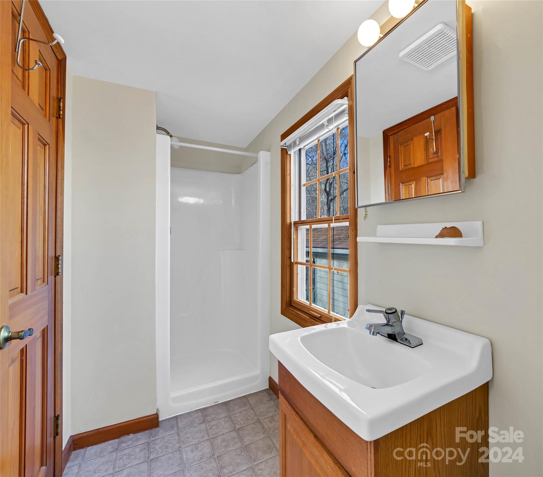 8 Indian Ridge Road Asheville NC 28803