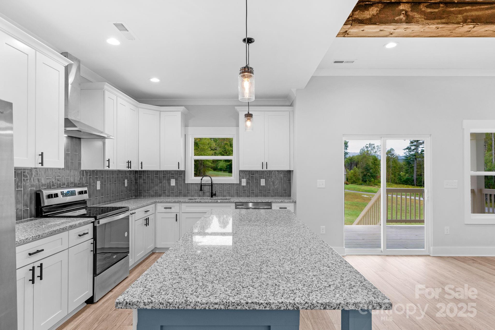 142 Crystal Heights Drive Hendersonville NC 28739