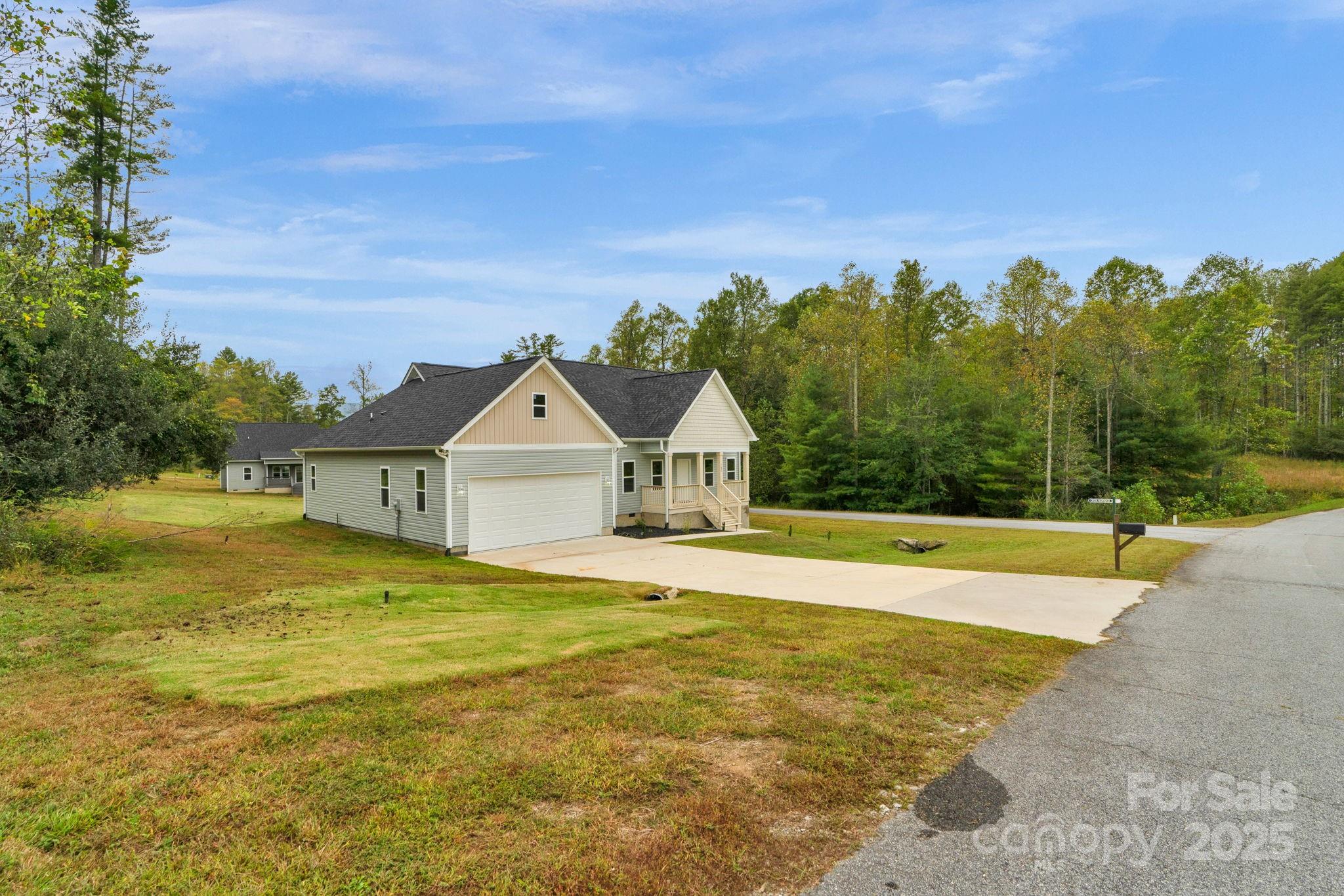 142 Crystal Heights Drive Hendersonville NC 28739