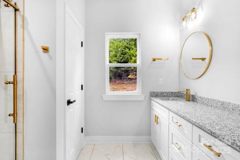 142 Crystal Heights Drive Hendersonville NC 28739