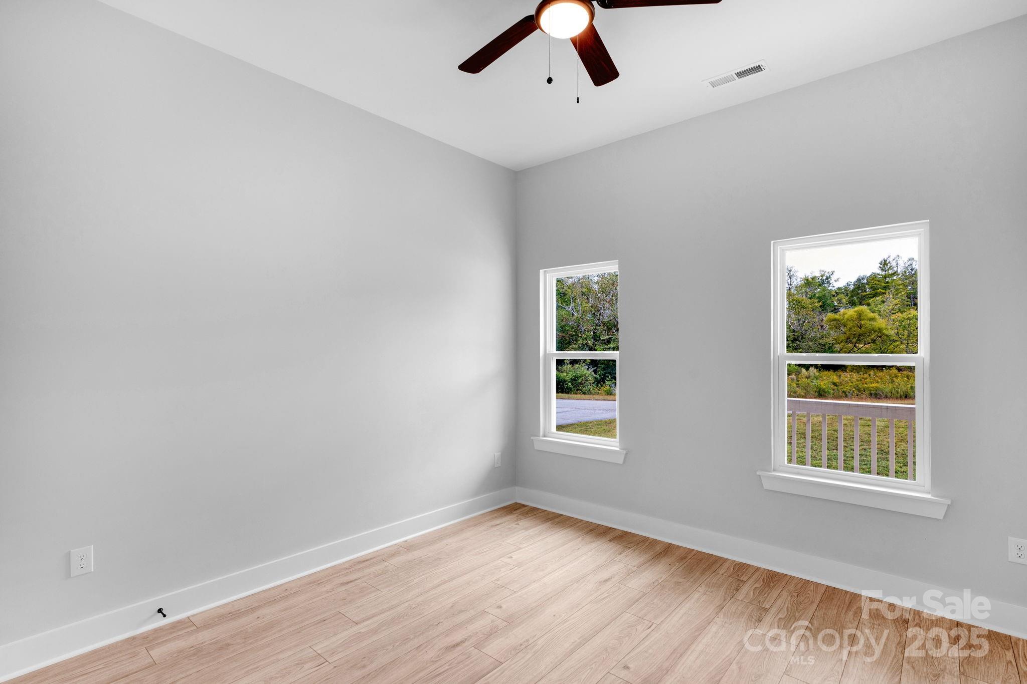 142 Crystal Heights Drive Hendersonville NC 28739