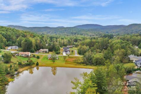142 Crystal Heights Drive Hendersonville NC 28739