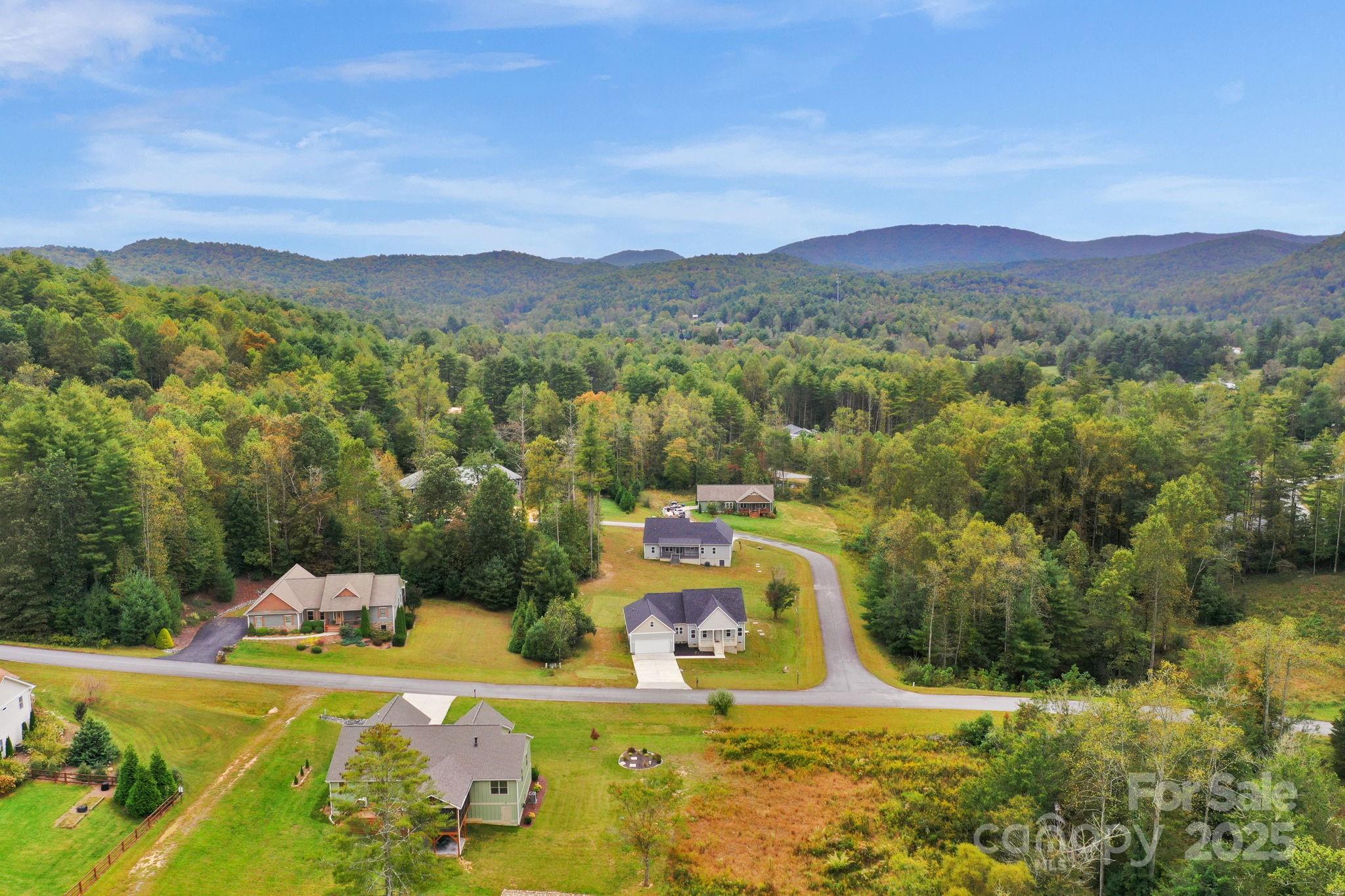 142 Crystal Heights Drive Hendersonville NC 28739