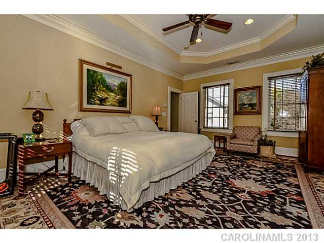 2217 Crescent Avenue Charlotte NC 28207
