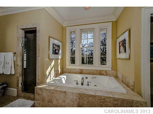 2217 Crescent Avenue Charlotte NC 28207