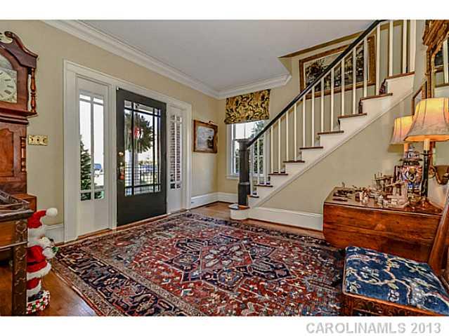 2217 Crescent Avenue Charlotte NC 28207