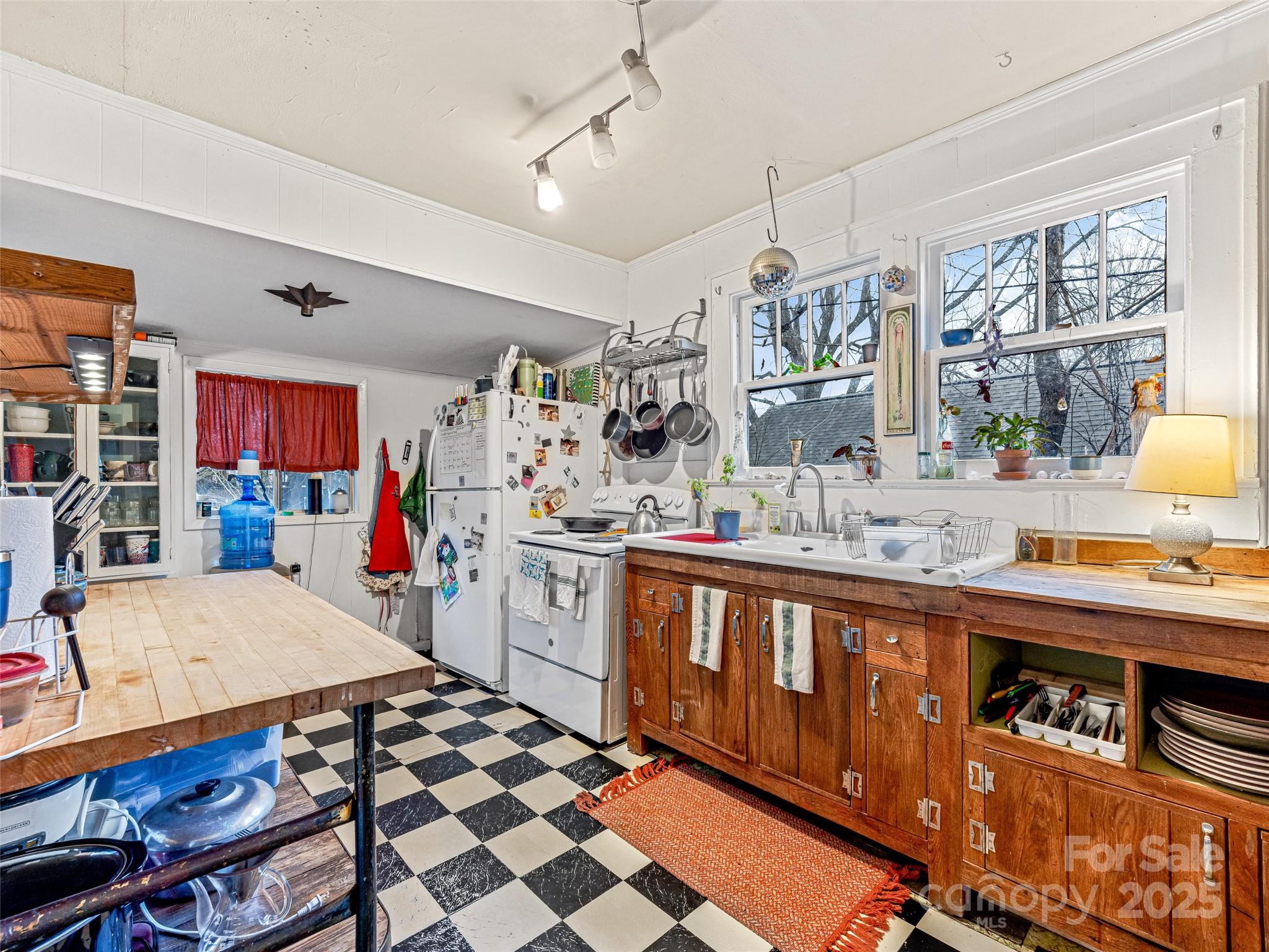 152 Sulphur Springs Road Asheville NC 28806