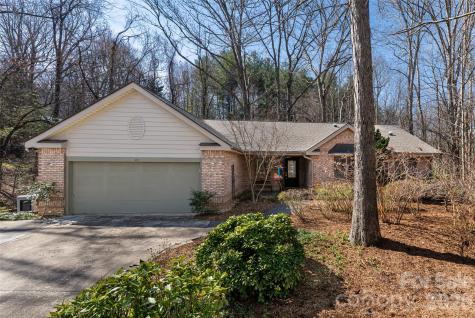 106 Oak Hollow Court Asheville NC 28805