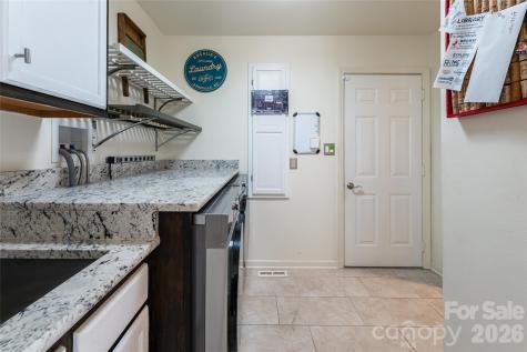 106 Oak Hollow Court Asheville NC 28805