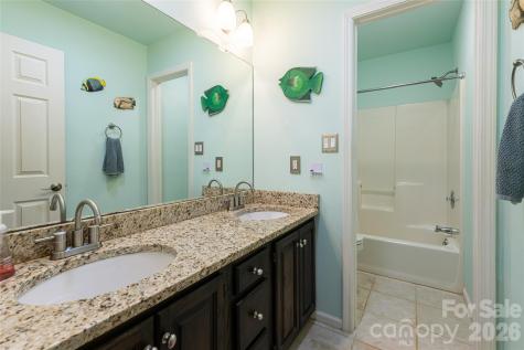 106 Oak Hollow Court Asheville NC 28805
