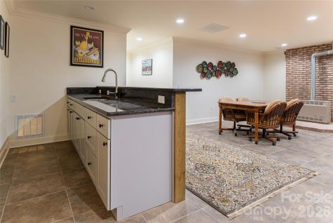 106 Oak Hollow Court Asheville NC 28805