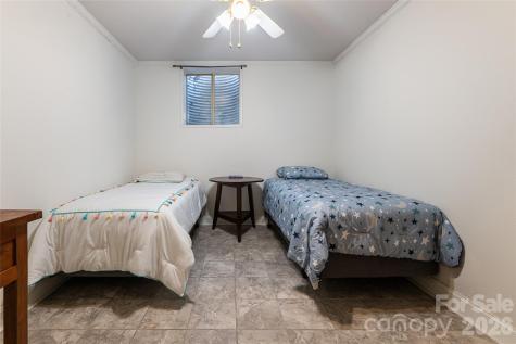 106 Oak Hollow Court Asheville NC 28805