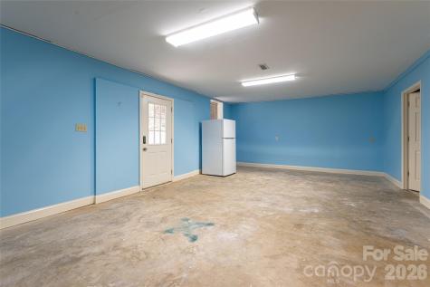 106 Oak Hollow Court Asheville NC 28805