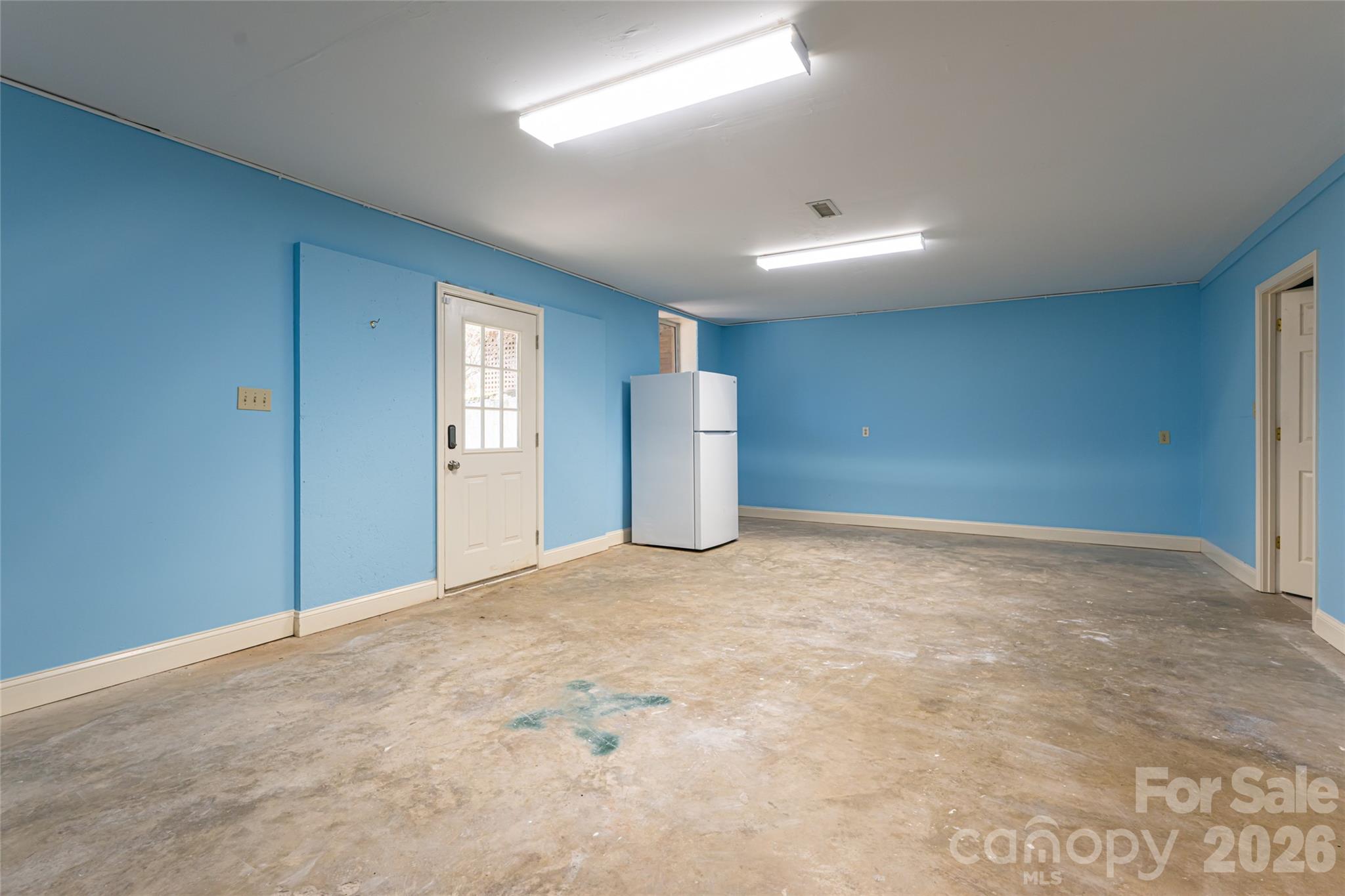 106 Oak Hollow Court Asheville NC 28805