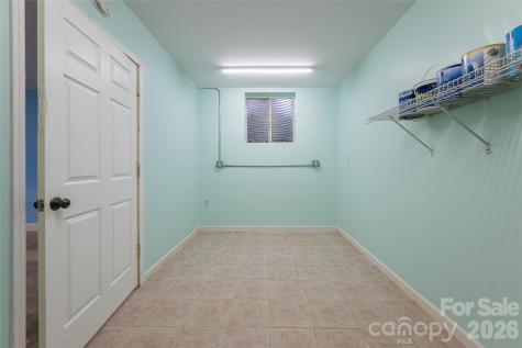 106 Oak Hollow Court Asheville NC 28805